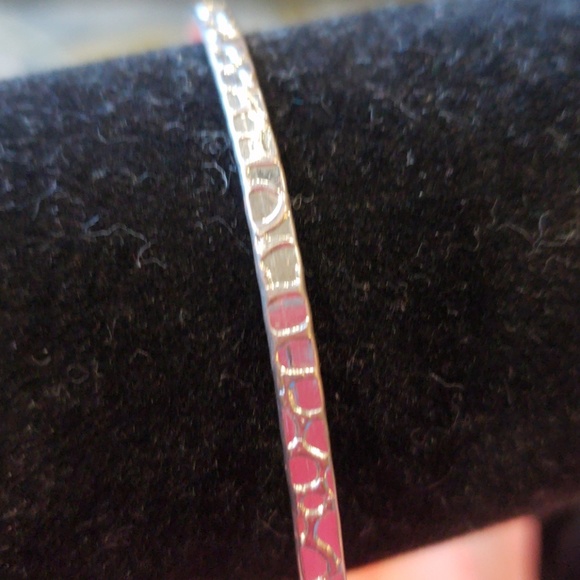 Bracelets - Picture 4 of 4